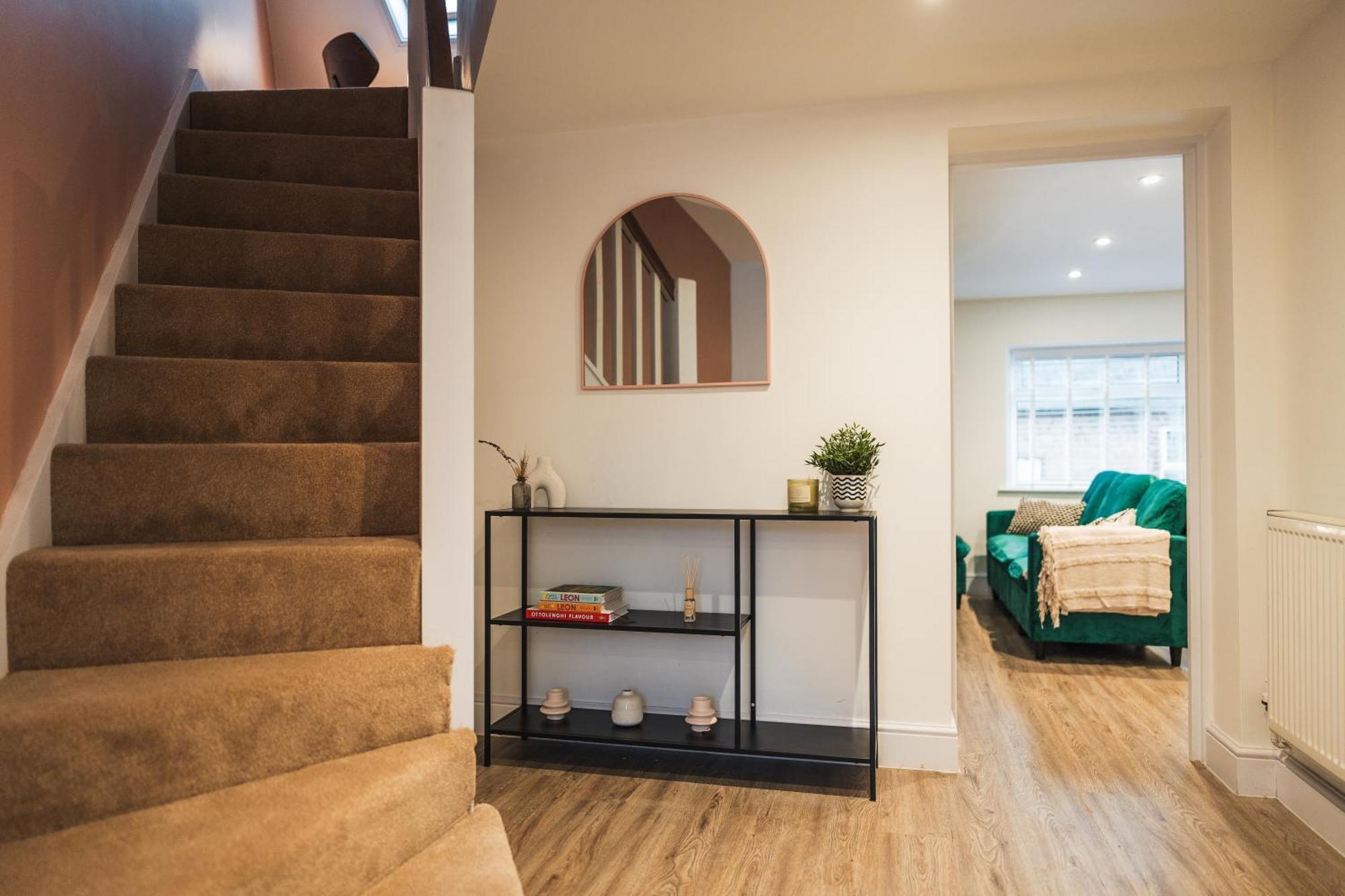 Feature Stone, Stunning Apartment, 2 X King Beds And Single, Sleeps 5 Castle Cary Exterior photo